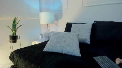 danna_palmeth online show from November 24, 2025, 10:42 pm