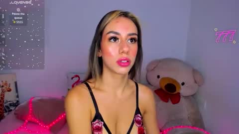 Snapshot of danna_rhodesx chatting on May 8, 2026, 6:41 am Danna Rhodes online show from May 8, 2026, 6:41 am