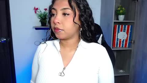 Snapshot of danna_schmidt23 chatting on April 27, 2026, 9:40 am Danna online show from April 27, 2026, 9:40 am