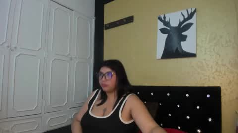 Snapshot of dannagarza chatting on February 18, 2025, 4:15 am Danna Garza online show from February 18, 2025, 4:15 am