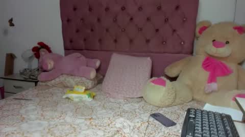 Danna Sofia jeins online show from March 2, 2026, 1:18 pm