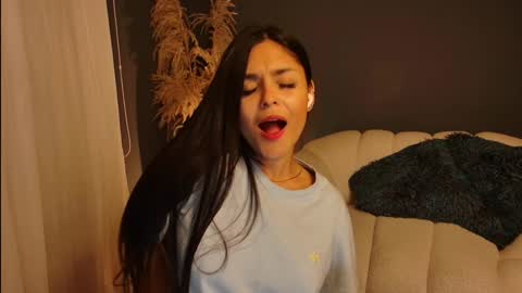 Snapshot of dannalut chatting on January 16, 2025, 1:37 am Danna online show from January 16, 2025, 1:37 am