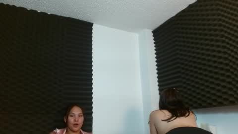 Snapshot of dannamomcerrat chatting on December 10, 2024, 4:45 am dannamomcerrat online show from December 10, 2024, 4:45 am