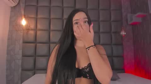 Snapshot of dannavelvet chatting on February 24, 2026, 12:03 pm Danna online show from February 24, 2026, 12:03 pm