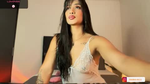 Danna Wells online show from November 28, 2025, 6:21 pm