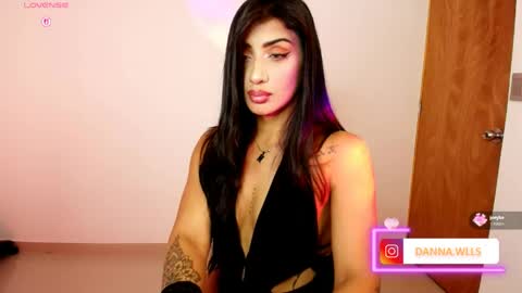 Snapshot of dannawells chatting on May 9, 2026, 2:39 am Danna Wells online show from May 9, 2026, 2:39 am