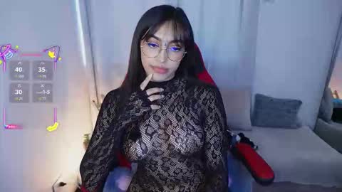 Snapshot of dannielle_ chatting on February 10, 2026, 8:24 pm online show from February 10, 2026, 8:24 pm