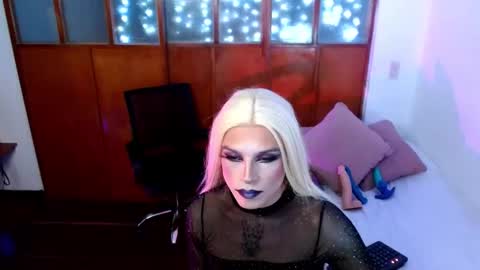 danni online show from February 15, 2026, 11:01 pm