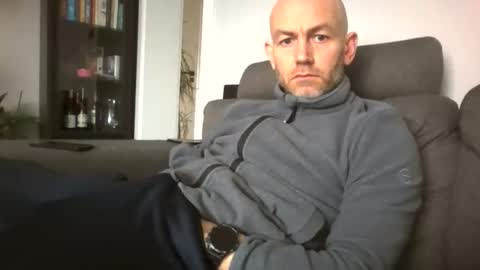 danny81boy online show from April 13, 2026, 9:04 am