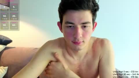 Snapshot of danny__magic chatting on December 18, 2025, 1:17 pm danny__magic online show from December 18, 2025, 1:17 pm