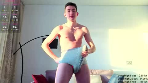 Snapshot of danny__magic chatting on January 6, 2026, 7:56 am danny__magic online show from January 6, 2026, 7:56 am