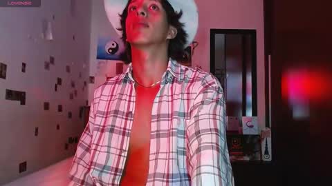 Snapshot of danny__phantom chatting on December 1, 2025, 7:41 pm phantom555 online show from December 1, 2025, 7:41 pm