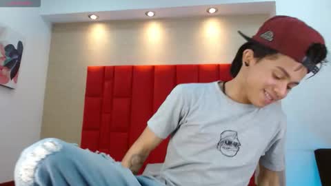 Danny online show from November 11, 2025, 1:33 pm