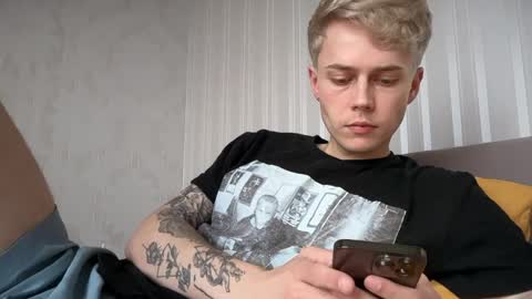 Snapshot of danny_love01 chatting on April 15, 2026, 11:50 am danny online show from April 15, 2026, 11:50 am