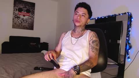 Snapshot of danny_stark chatting on December 27, 2024, 2:04 am Danny  online show from December 27, 2024, 2:04 am