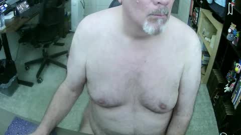 Snapshot of dannybear chatting on February 7, 2026, 6:33 pm Danny bear online show from February 7, 2026, 6:33 pm