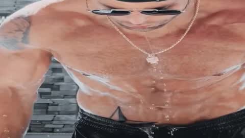 Snapshot of dannyland9 chatting on November 19, 2025, 6:52 pm dannyland9 online show from November 19, 2025, 6:52 pm