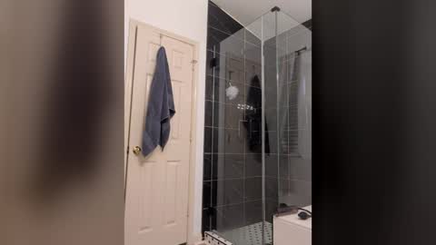 danooo1984 online show from March 25, 2026, 4:51 am