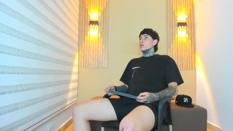 dante_armstrong online show from November 11, 2025, 4:34 am