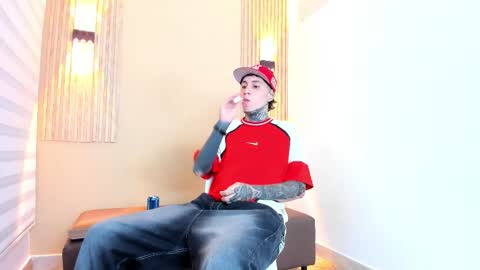 dante_armstrong online show from December 16, 2025, 5:01 am