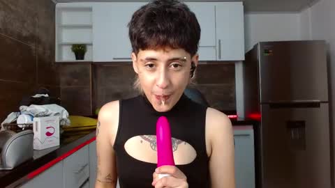 Snapshot of dante_bieber chatting on December 14, 2025, 3:50 pm dante online show from December 14, 2025, 3:50 pm