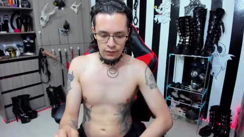 Snapshot of dante_infernos chatting on February 8, 2025, 5:29 pm Dante online show from February 8, 2025, 5:29 pm