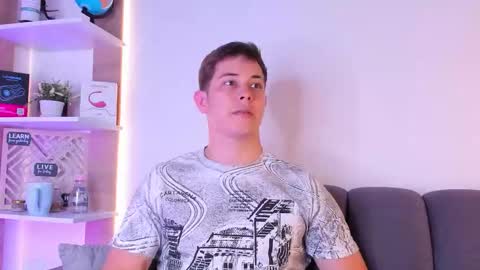 Snapshot of dante_seductor chatting on February 19, 2026, 7:10 pm Dante online show from February 19, 2026, 7:10 pm