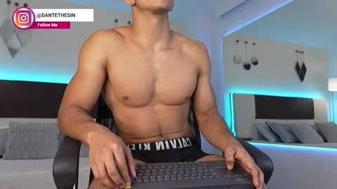 Snapshot of danteestone chatting on December 13, 2025, 7:53 pm Dante online show from December 13, 2025, 7:53 pm