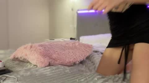 DanteetBeatrix online show from February 1, 2026, 10:08 pm