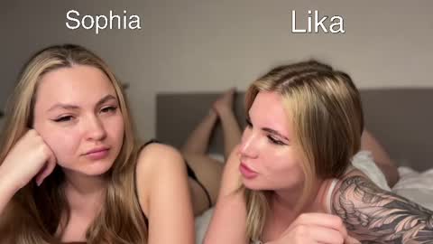 Snapshot of danteetbeatrix chatting on April 1, 2026, 4:04 pm DanteetBeatrix online show from April 1, 2026, 4:04 pm