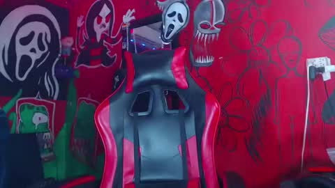 Snapshot of dantehellsingx chatting on November 1, 2025, 1:40 am dantehellsingx online show from November 1, 2025, 1:40 am