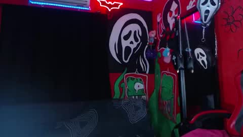 Snapshot of dantehellsingx chatting on December 4, 2025, 12:53 am dantehellsingx online show from December 4, 2025, 12:53 am