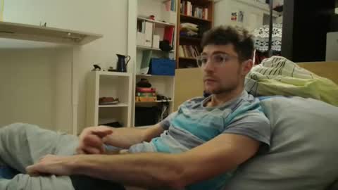 Snapshot of dantheman233 chatting on December 17, 2024, 4:00 pm Daniel online show from December 17, 2024, 4:00 pm