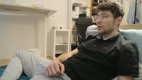 Snapshot of dantheman233 chatting on January 8, 2025, 2:35 pm Daniel online show from January 8, 2025, 2:35 pm