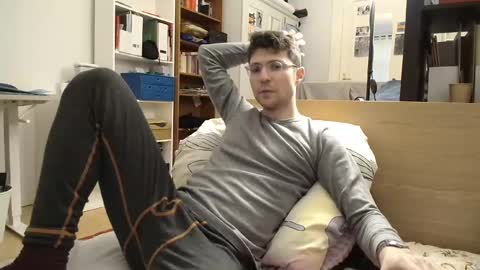 Snapshot of dantheman233 chatting on January 20, 2025, 3:28 pm Daniel online show from January 20, 2025, 3:28 pm