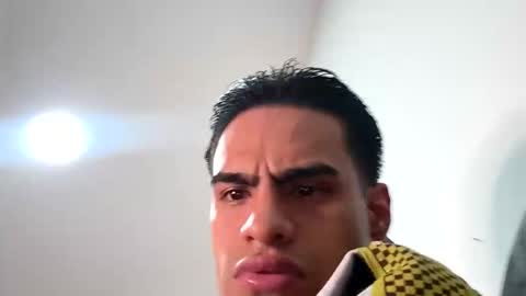 DANYELL online show from March 19, 2026, 4:27 am