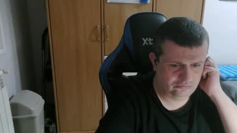 danysanchez1981 online show from February 15, 2026, 9:33 pm