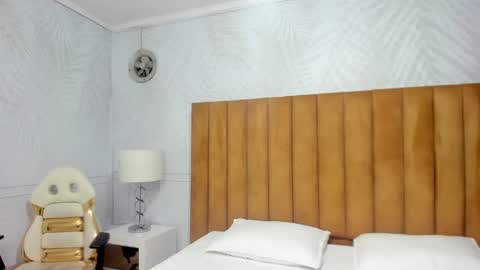 Daphne online show from January 7, 2025, 6:24 pm