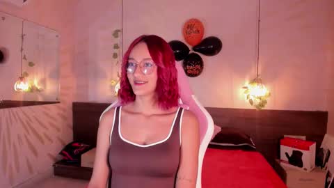 Daphne online show from October 13, 2025, 3:17 am