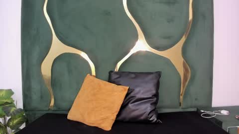 Snapshot of daphne_culeht chatting on April 30, 2026, 9:19 pm daphne_culeht online show from April 30, 2026, 9:19 pm