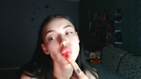 Snapshot of daphne_darkthorn chatting on October 26, 2025, 12:05 am Daphne Darkthorn online show from October 26, 2025, 12:05 am