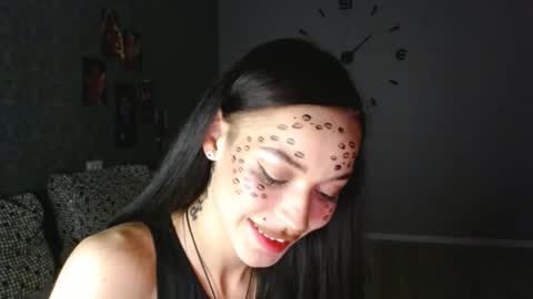 Snapshot of daphne_darkthorn chatting on October 31, 2025, 4:52 pm Daphne Darkthorn online show from October 31, 2025, 4:52 pm