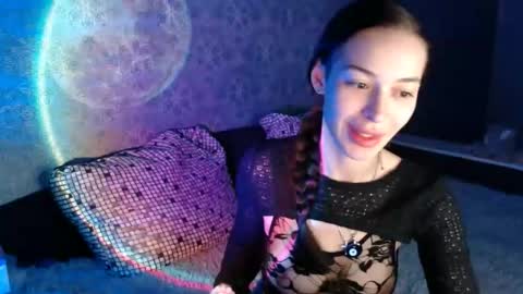 Snapshot of daphne_darkthorn chatting on November 13, 2025, 7:35 pm Daphne Darkthorn online show from November 13, 2025, 7:35 pm
