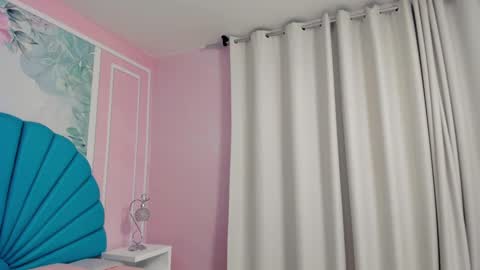 Daphne  online show from February 8, 2025, 2:15 am