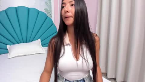 Daphne  online show from March 1, 2025, 2:15 am