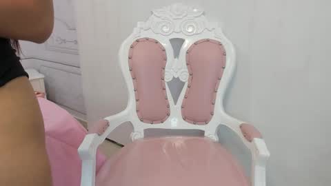 Daphne  online show from March 12, 2025, 5:57 am