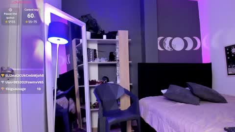  Daphne Miller  online show from December 4, 2024, 4:27 pm