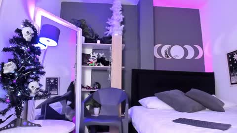  Daphne Miller  online show from December 23, 2024, 1:24 pm