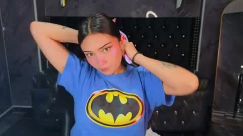 Snapshot of daphne_nicole_b chatting on July 10, 2026, 12:52 pm daphne_nicole_b online show from July 10, 2026, 12:52 pm