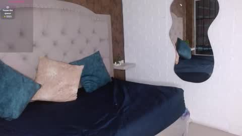 Snapshot of daphne_walton chatting on November 19, 2025, 10:48 am daphne_walton online show from November 19, 2025, 10:48 am